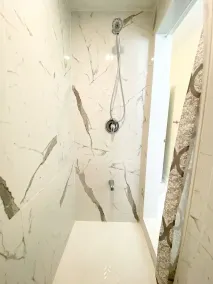 Brand New Walk Out Bsmt Apt Near Beach  - Image 4