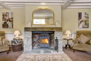 Luxury 5* Gold & ROSE Award self-catering converted barn,  idyllic rural setting - Image 2