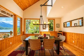 Lazy Bear Lodge 3 Bedroom Home by NW Comfy Cabins by RedAwning - Image 2
