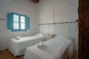 Typiskt hus i Formentera med pool, stor veranda och trädgård - Image 2
