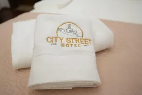 City Street Hotel - Image 4