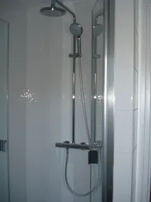Hus i en privat bolig med swimmingpool på CAP d'ERQUY - Image 3