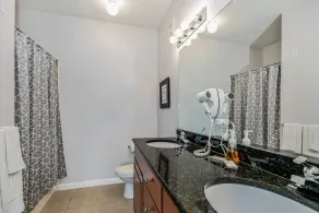 3 BEDROOM LUXURY CONDO 10 MINUTES AWAY FROM DISNEY - Image 3