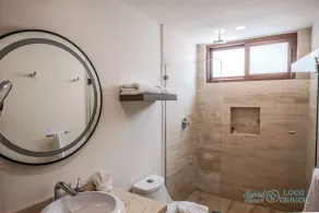 Great Value on the Beach! Cheerful and comfy third level condo with big views - Image 3