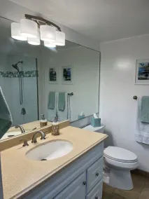 Condo in downtown Kailua-Kona - walk to restauants, shops, the beach - Image 3
