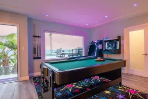 BLUE LAGOON➕ BONUS APT ♦ GAMES ♦ POOL ♦ VIEWS ♦ LUXURY  - THIS PLACE IS NUTS! - Image 4