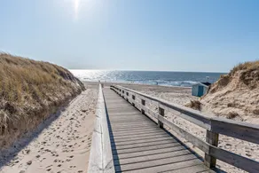 \"Schau-ins-Land Fewo Wenningstedt\" vicino alla spiaggia con Wi-Fi - Image 4
