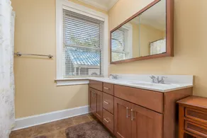 311 E Market - Two blocks to Lewes Beach! - Image 4