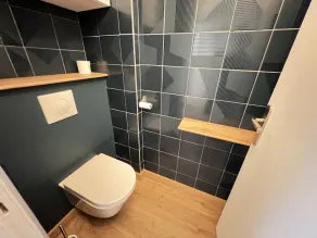 Appartement rénové 3 pièces avec terrasse, climatisation, wifi et garage à Sainte-Maxime - Image 4