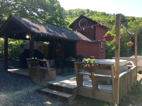 Rødt lille hus i bjergene - vandfald, jacuzzi og fantastisk gård udsigt - Image 5