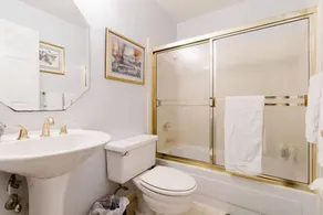 Grand-Executive Luxury Home - Image 5