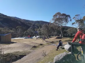 CHILL-OUT @ THREDBO * hyggelig * sød * praktisk * ophold om sommeren eller vinteren - Image 2