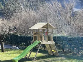 Ampio chalet 5 * con 4 camere da letto - splendida vista a soli 15 minuti di auto dalla stazione sciistica - Image 2
