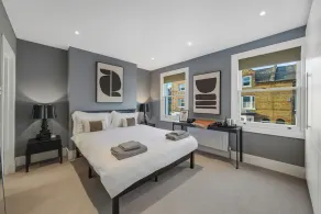 Central 4 Bedroom House with Garden in Battersea close to Chelsea - Image 5