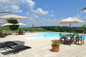 5 charmante Ferienhäuser mit großem Pool - Image 5