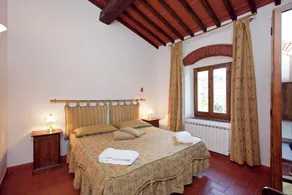 Pleasant Apartment with Swimming Pool,Garden,BBQ, Parking - Image 4