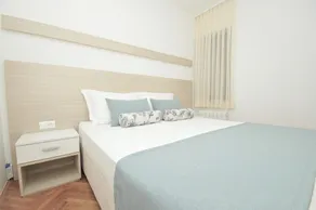 Komfort lejlighed med 1 soveværelse med balkon og swimmingpool - Image 5