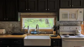 Stunning Cabin & Mountain Hiking! - Image 5