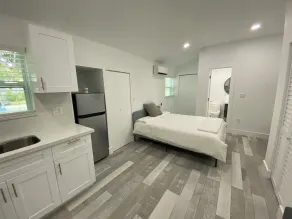 Private Access Full Size Studio Close to Hollywood Beach - Image 4