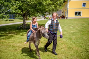 Urige Hütte am Bauernhof in Kärnten, großer Badeteich, Haustiere willkommen - Image 2