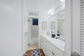 2 Min Walk to the Beach, Pool + Town Square! Rosemary Family Home - Image 4