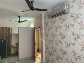 LOVELY 1 BEDROOM - Image 5