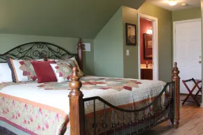 Martha's Guest Suite: Less than 3 miles from Sight and Sound Theater. - Image 5