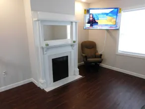 Lovely spacious 3-br home w/firepit close to lakes 3 major cities parks-w/trails - Image 5