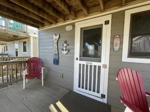 Discover a hidden treasure at this unique, comfortable cabana Foolish Endeavor! - Image 4