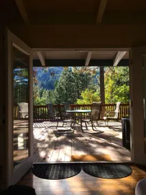 Starview Lodge: Stille Mountain Home grænser op State Forest - Image 2