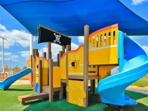 Madeira Beach Yacht Club 215F - Image 2