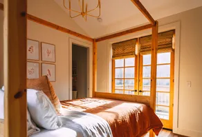 GloCabin, Romantic Forest Escape on 32 Private Acres + Hot Tub + Trails - Image 5