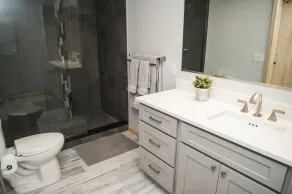 Modern, Secluded separate entrance getaway in Roxborough - Image 2