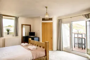 Emelle - Three Bedroom Cottage, Sleeps 7 - Image 5