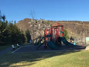 Pinnacle Inn Resort 2br / 2ba Eigentumswohnung mit Innenpool - Beech Mountain, NC - Image 3