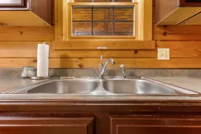White Pine - Cozy Cabin with Relaxing Hot Tub! - Image 4