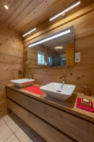Chalet Avec Sauna, Magnifique vue et à 400m des Pistes - Image 3