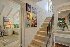 BUTTERFLY BEACH HOUSE .... 3MIN GANG TIL STRAND & VILLAGE, 8 MIN WALK BILTMORE HOTEL - Image 2