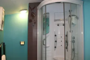Bed and breakfast for 3 people Portes Du Désert with outdoor pool and jacuzzi. - Image 3
