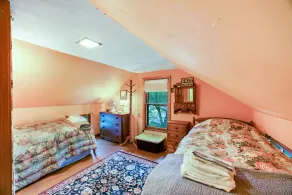 Classic riverfront cottage w/ beautiful water views, WiFi, & screened porches - Image 5
