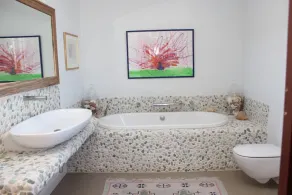Atemberaubende Luxusvilla mit Salzwasserpool, 40 Meter vom Meer entfernt, familienfreundlich - Image 2