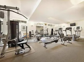 Park Lane Apartment East Melbourne - Image 2