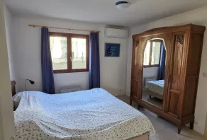 Beautiful villa with a private, fenced-in swimming pool - Image 5