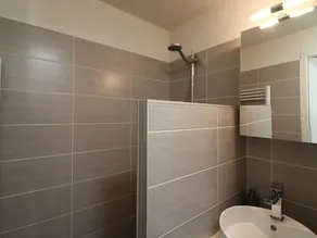 Studio rénové avec balcon, proche pistes, animaux acceptés - Image 2
