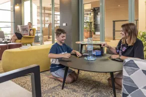 Burnett Riverside Hotel - Image 2
