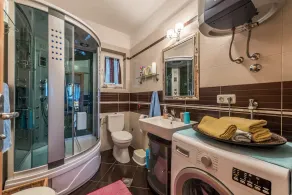 Family-friendly apartments with swimming pool Sutomiscica, Ugljan - 13872 - Image 2
