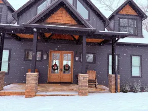 New Home with Beautiful Mountain Views - Image 3