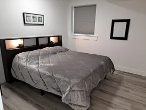 River & Mountain View, Cliffside, Ground Floor Suite. 2 King Beds Private Patio. - Image 4