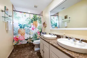 Beachfront Home Perfect For Family Vacations - Image 4