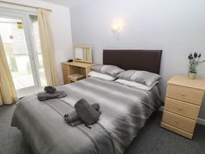 RUNNING WATERS, pet friendly, with pool in Callington - Image 3